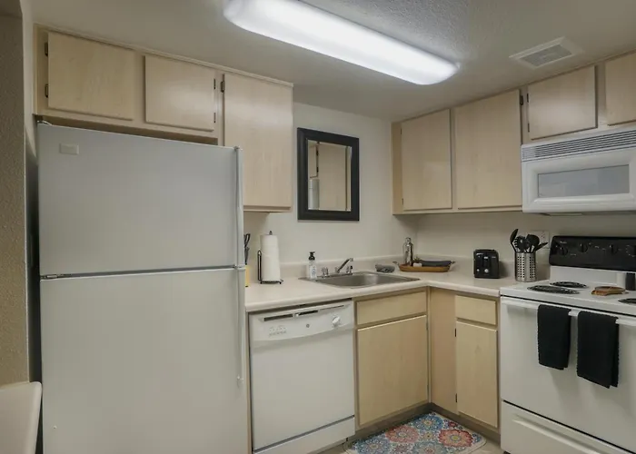 144 Fully Furnished 1br Suite-pet Friendly