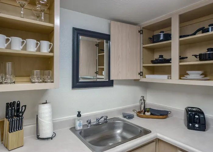 Apartment 144 Fully Furnished 1br Suite-pet Friendly